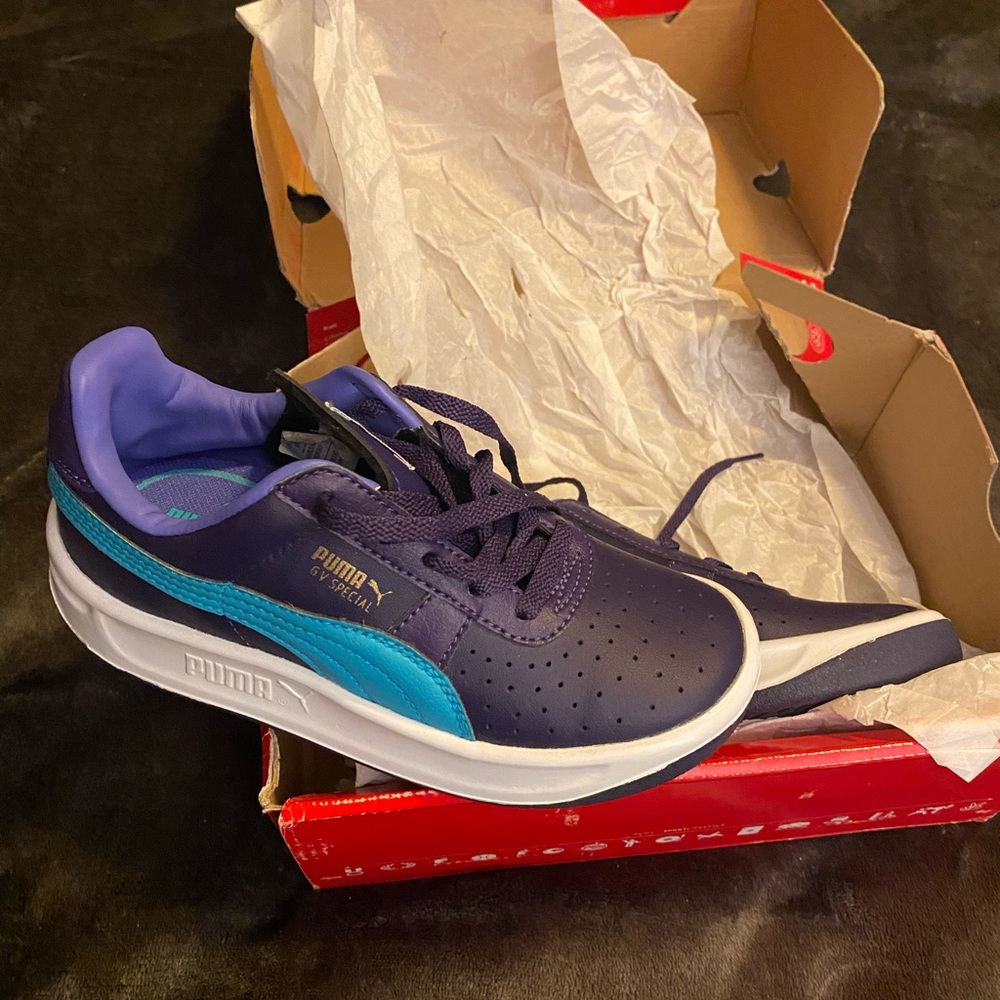 Brand New Girl’s Puma Sneakers